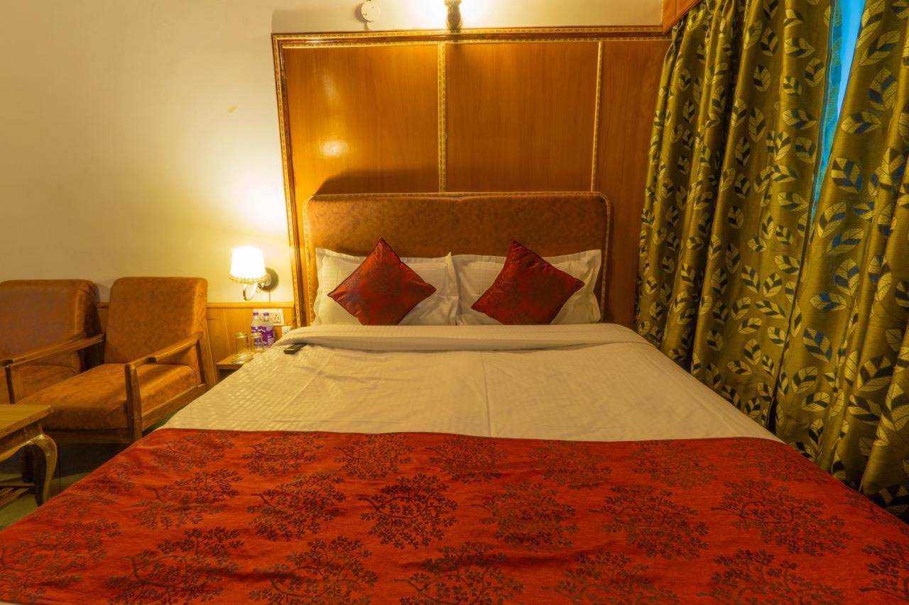Holiday Home International -Vivaan Stays Манали Экстерьер фото